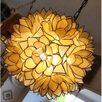 Lampa wisząca Capiz Shell Lotus Ball Chandelier Pendant Light Niemcy 1960s