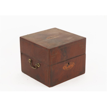 Kantyna Skrzynia barek podróżny na 9 butelek XVIII/XIXw mahoń nr o46